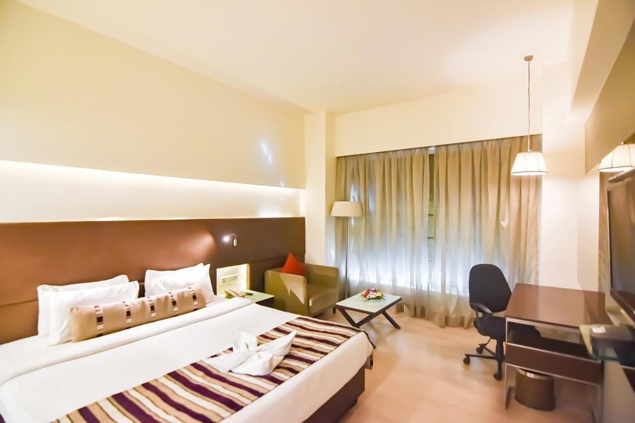 Regenta Central Grand Exotica Pimpri-Chinchwad Exterior photo
