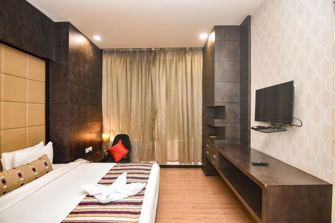 Regenta Central Grand Exotica Pimpri-Chinchwad Exterior photo