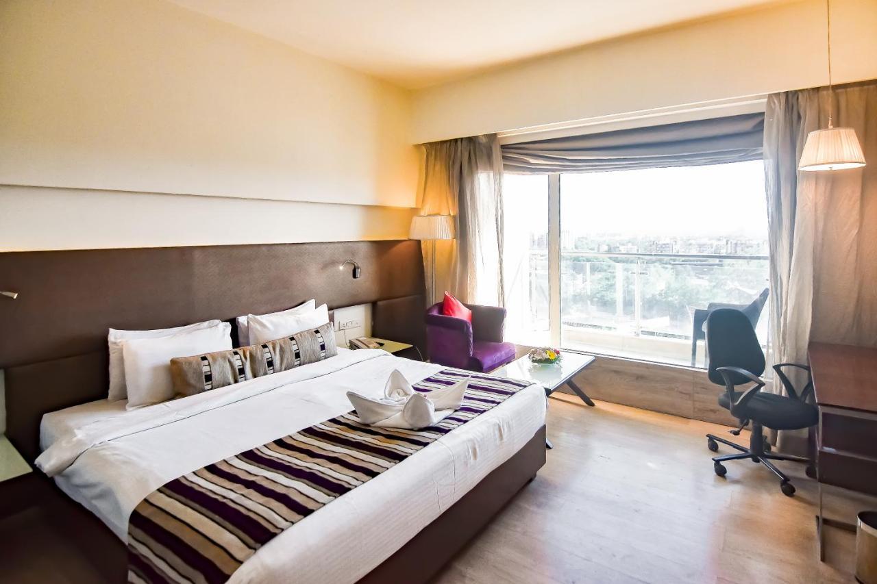 Regenta Central Grand Exotica Pimpri-Chinchwad Exterior photo