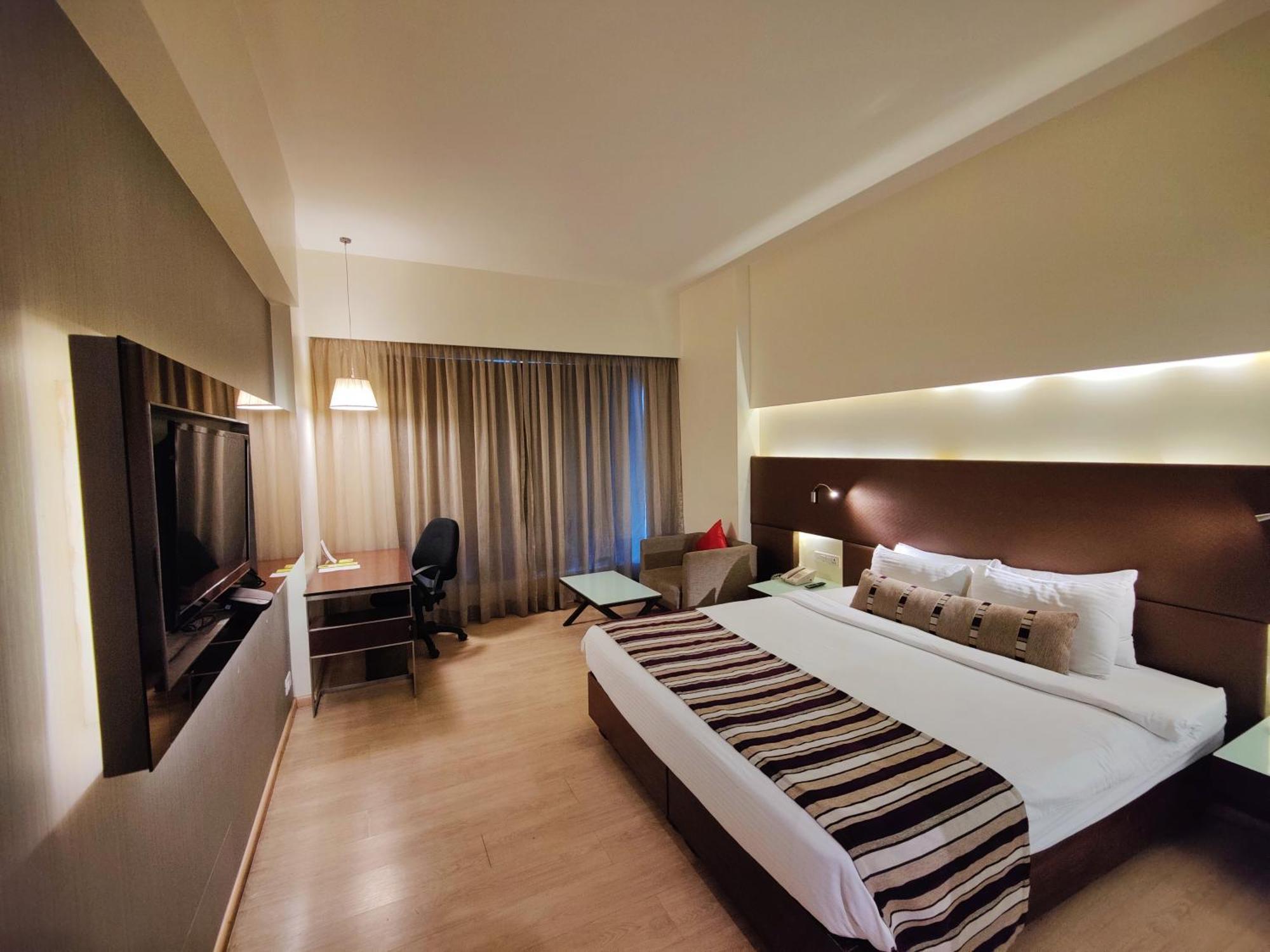 Regenta Central Grand Exotica Pimpri-Chinchwad Exterior photo