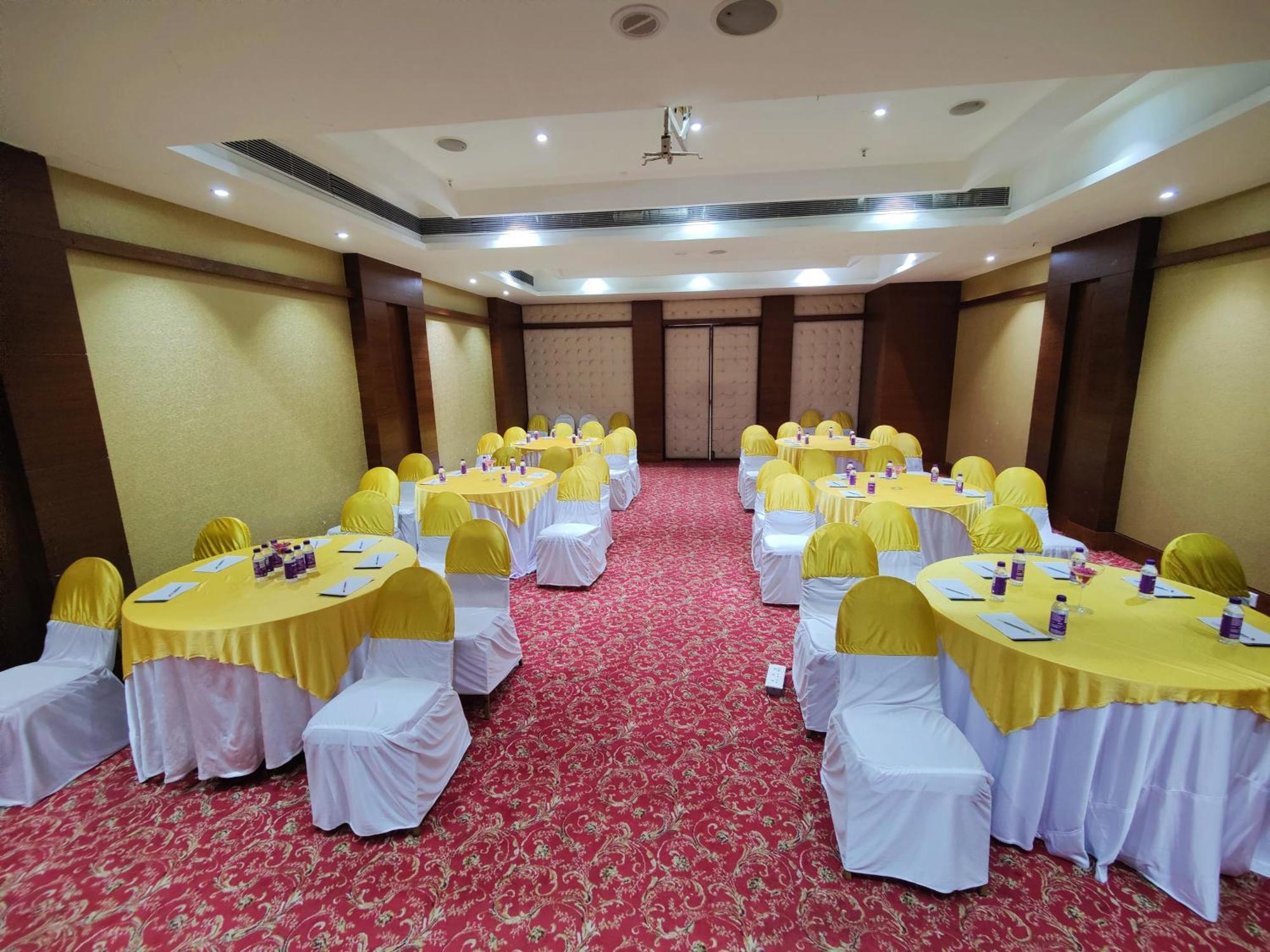 Regenta Central Grand Exotica Pimpri-Chinchwad Exterior photo