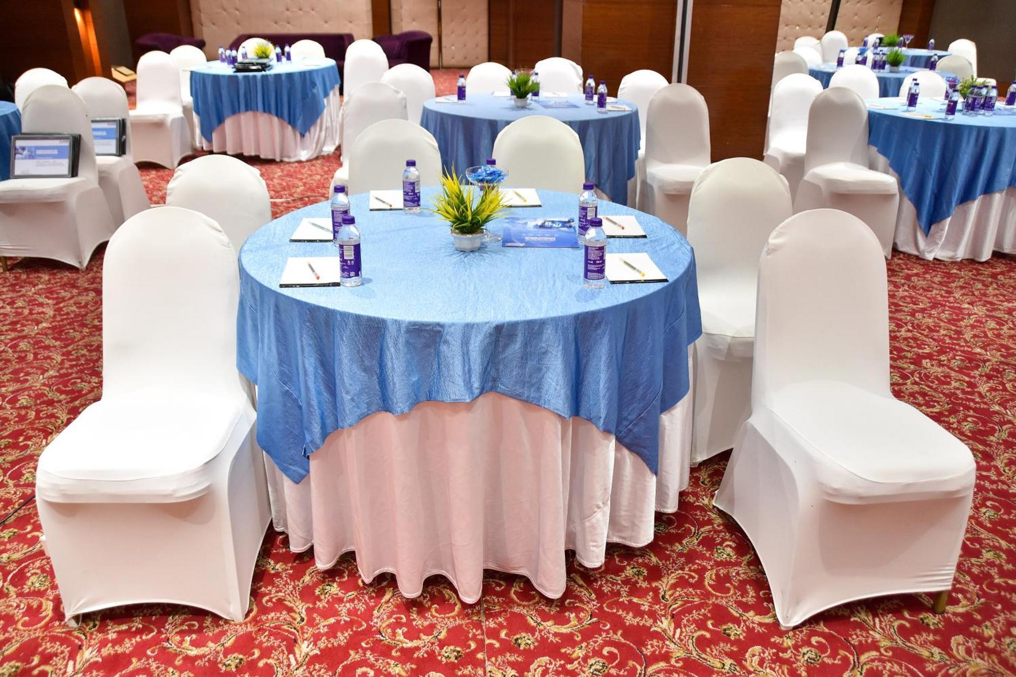 Regenta Central Grand Exotica Pimpri-Chinchwad Exterior photo