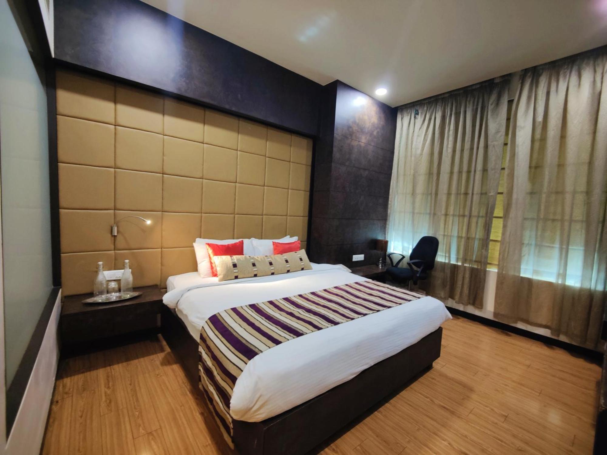 Regenta Central Grand Exotica Pimpri-Chinchwad Exterior photo