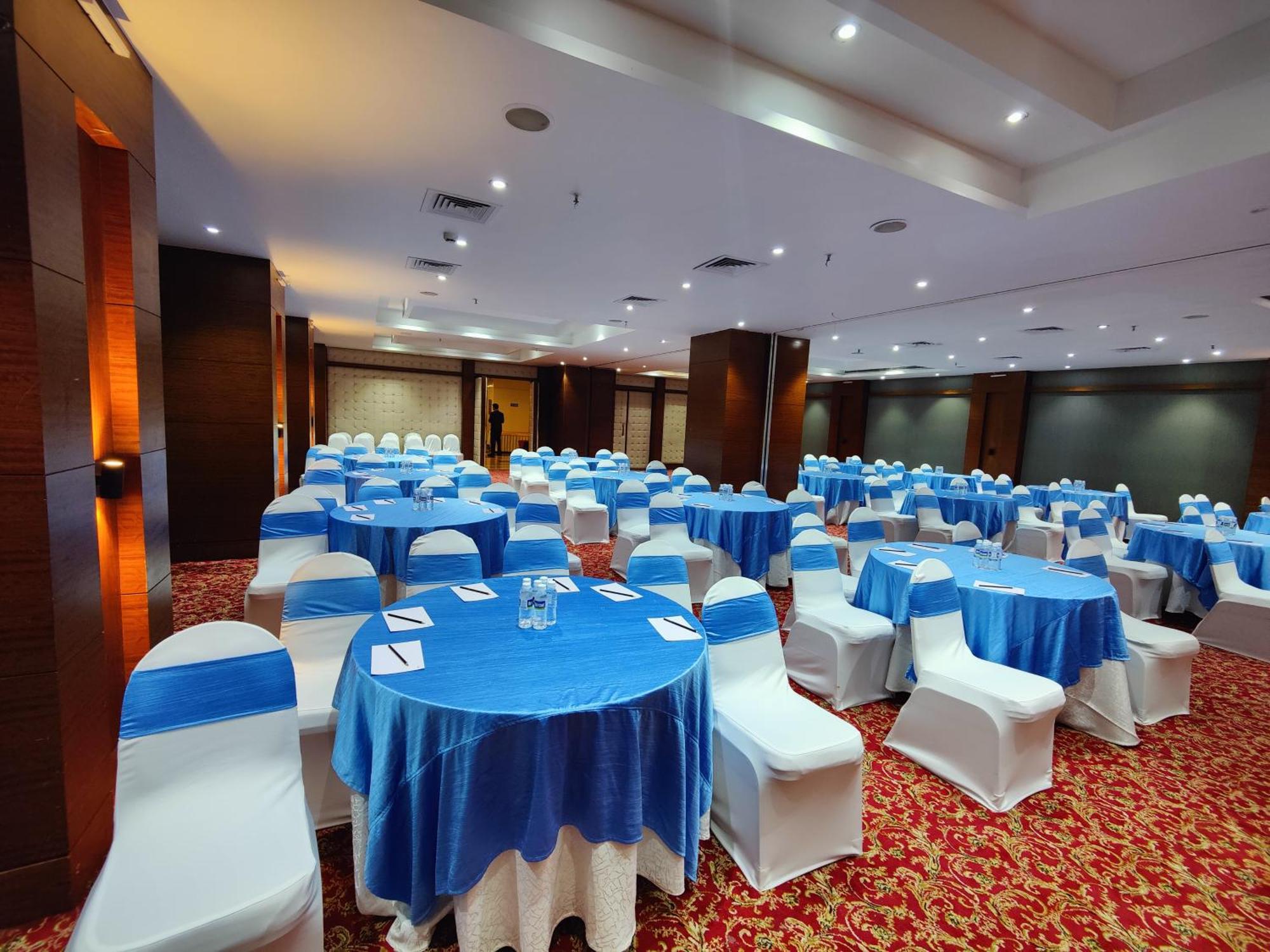 Regenta Central Grand Exotica Pimpri-Chinchwad Exterior photo