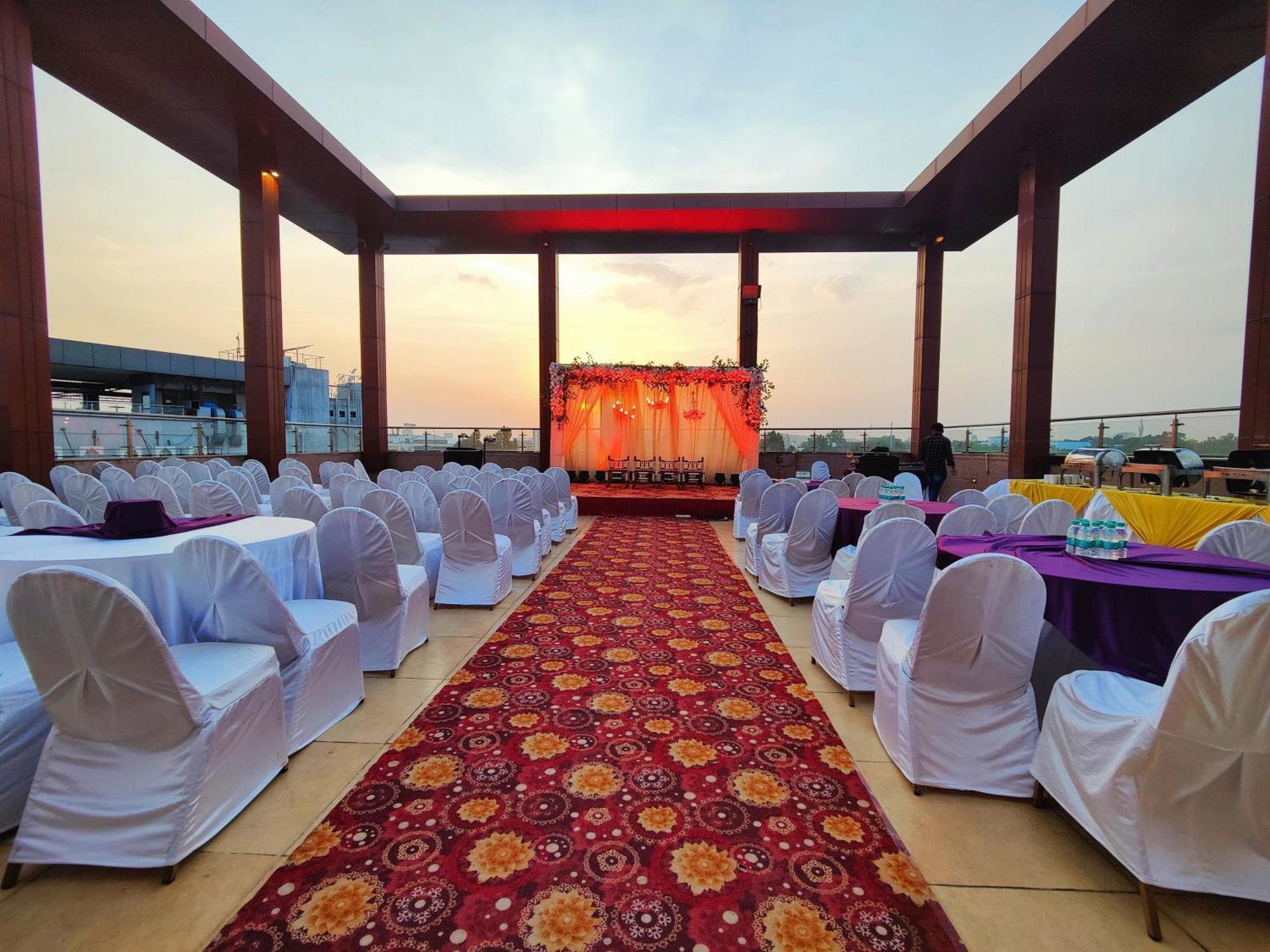 Regenta Central Grand Exotica Pimpri-Chinchwad Exterior photo