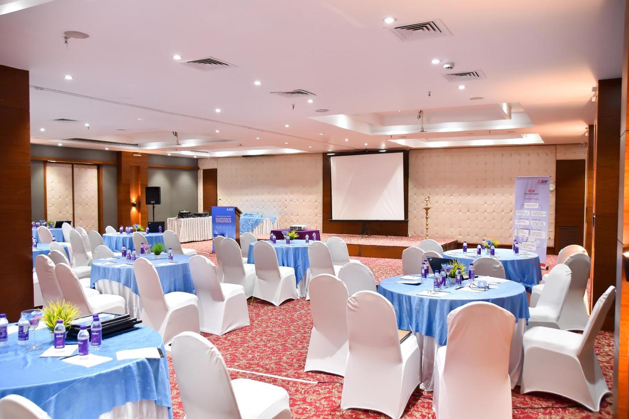 Regenta Central Grand Exotica Pimpri-Chinchwad Exterior photo