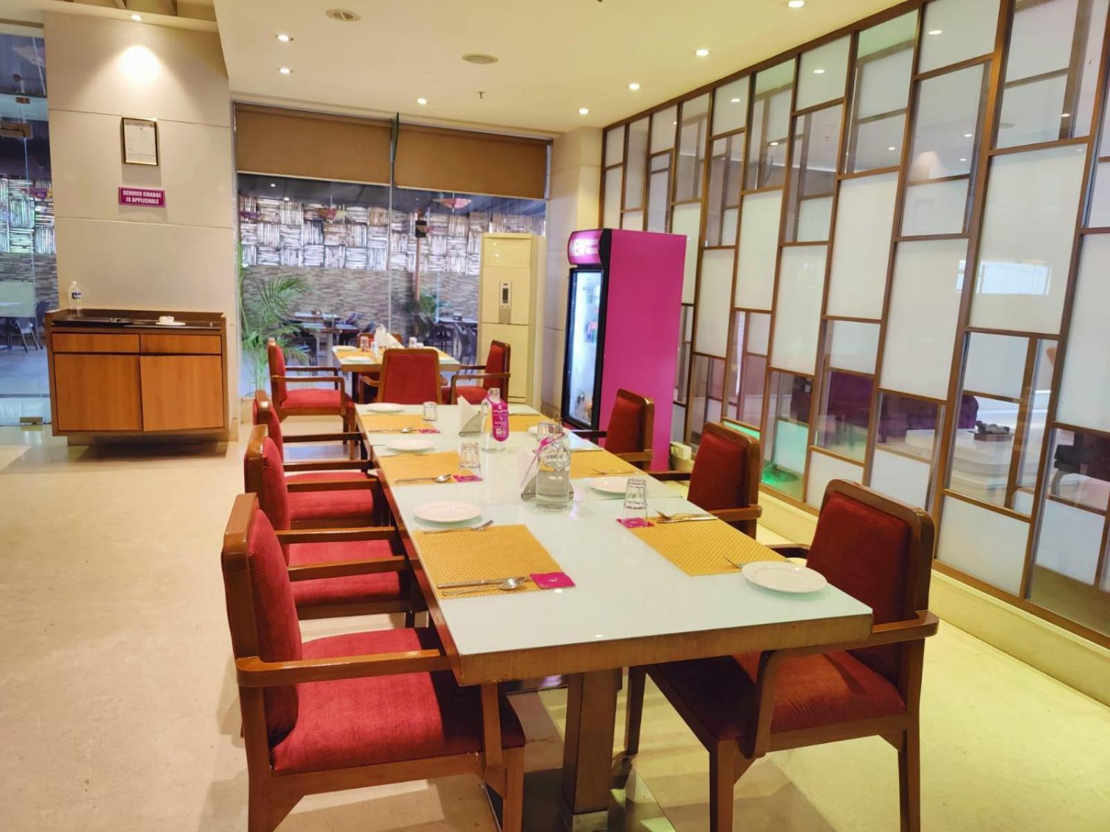 Regenta Central Grand Exotica Pimpri-Chinchwad Exterior photo
