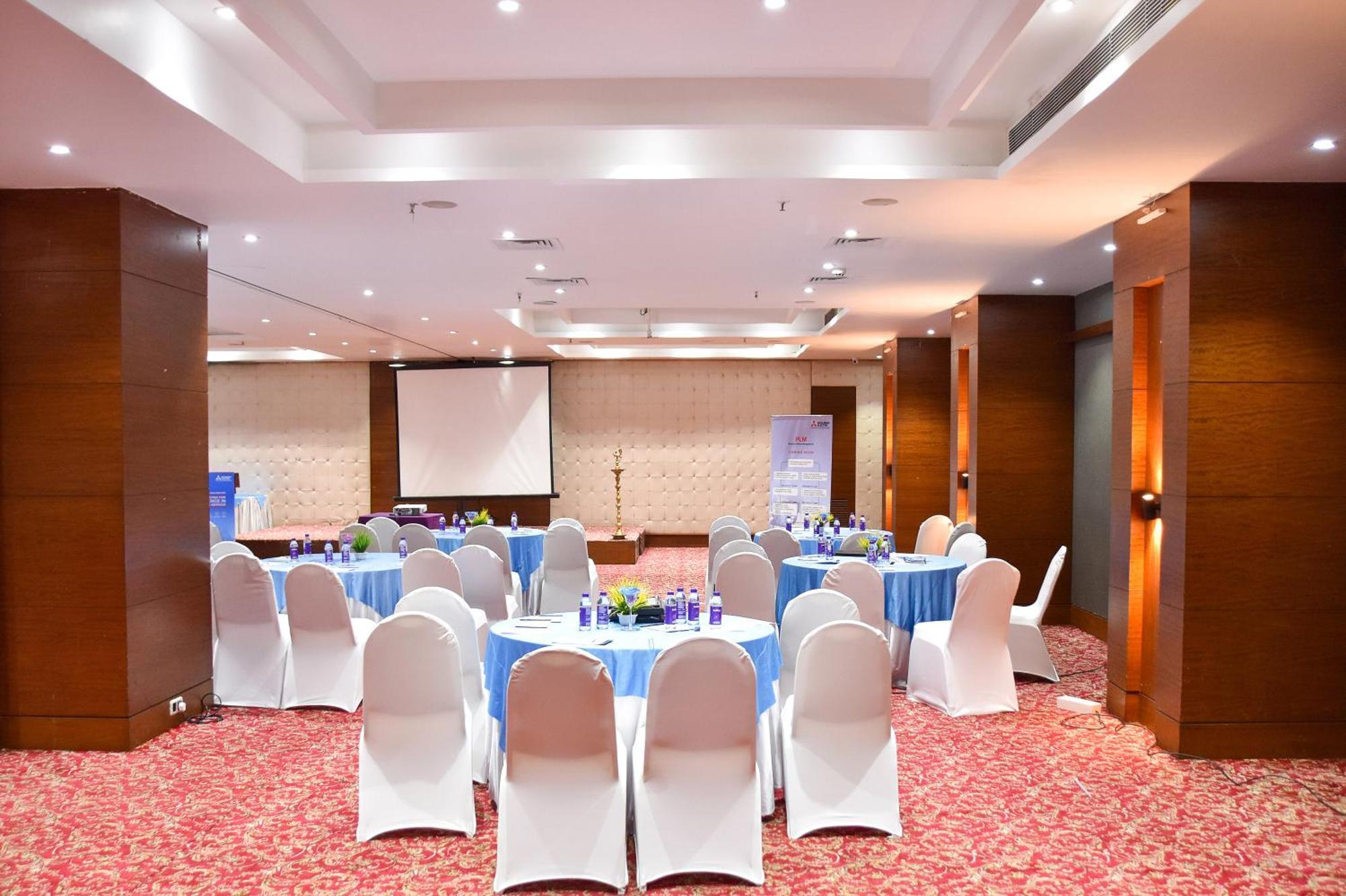 Regenta Central Grand Exotica Pimpri-Chinchwad Exterior photo