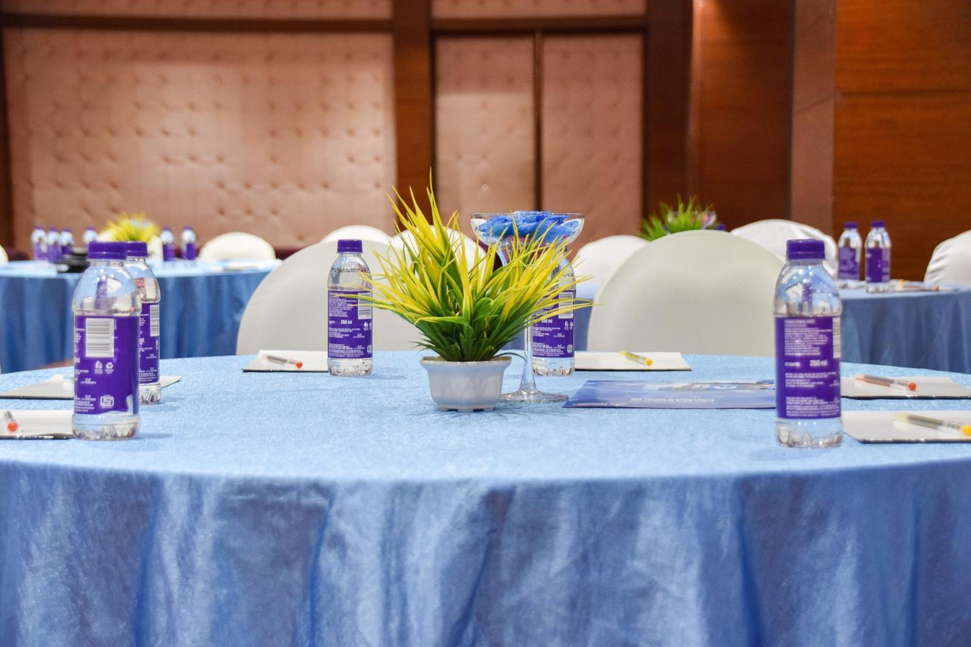 Regenta Central Grand Exotica Pimpri-Chinchwad Exterior photo