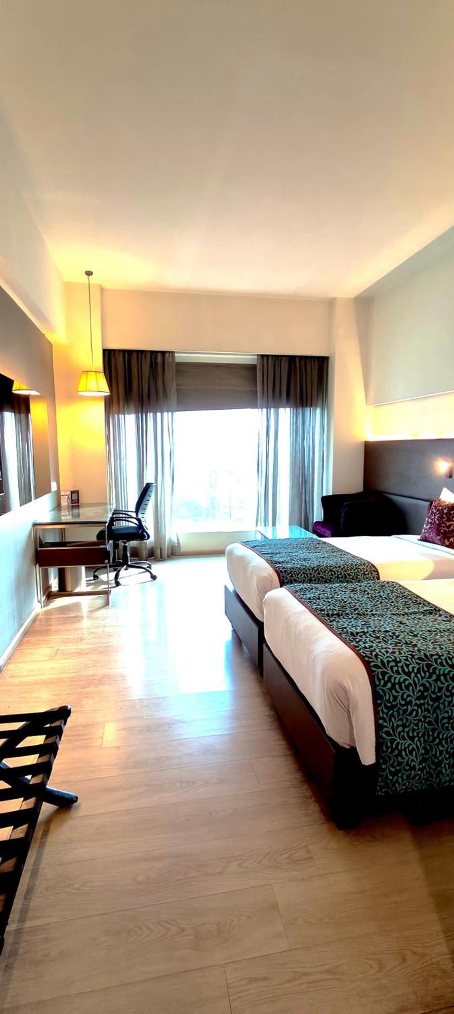Regenta Central Grand Exotica Pimpri-Chinchwad Exterior photo